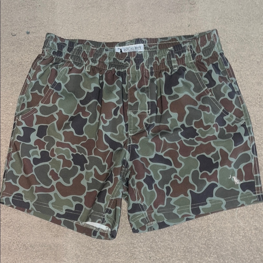Local Boy Outfitters Youth XL Camoflage Volley Shorts
Quick Dry
